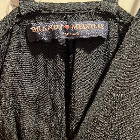 BRANDY MELVILLE BLACK CAMI ONE SIZE - Picture 2 of 3